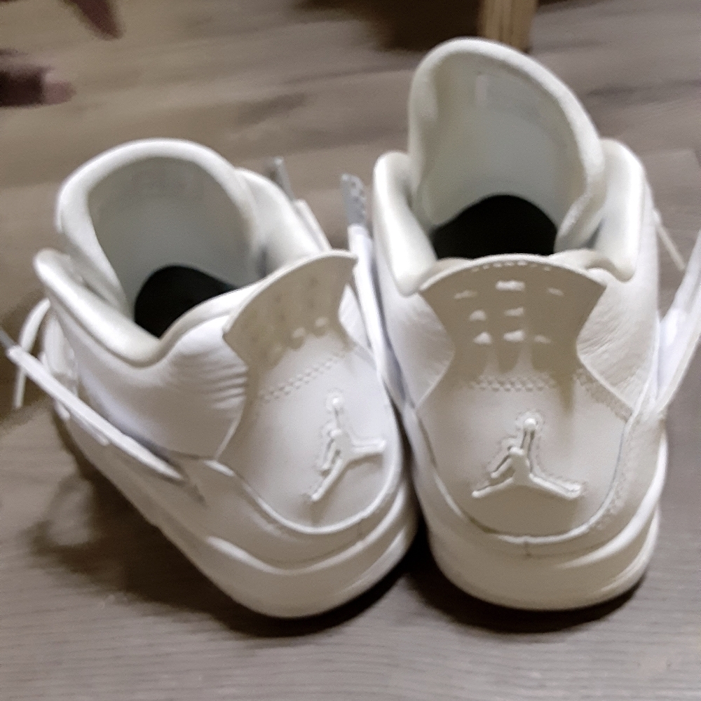 Jordan 4 sneakers